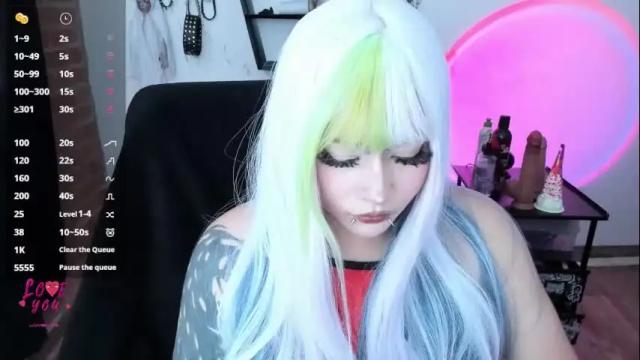 Image 2 of cristal_kosh Stream on Chaturbate on 1 month ago