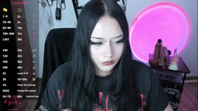 Image 12 of cristal_kosh Stream on Chaturbate on 1 month ago
