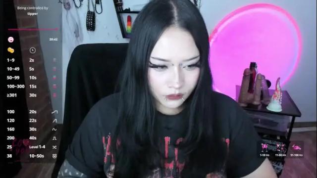 Image 2 of cristal_kosh Stream on Chaturbate on 1 month ago