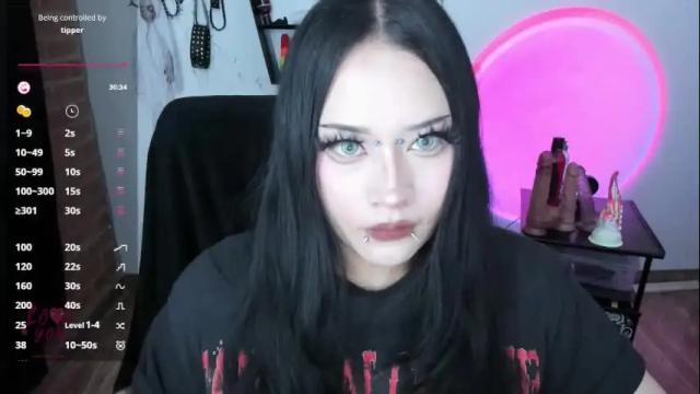 Image 4 of cristal_kosh Stream on Chaturbate on 1 month ago