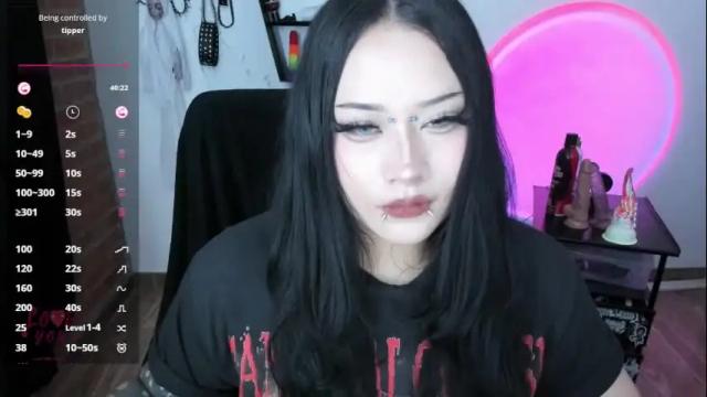 Image 6 of cristal_kosh Stream on Chaturbate on 1 month ago