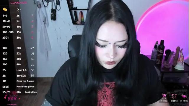 Image 7 of cristal_kosh Stream on Chaturbate on 1 month ago