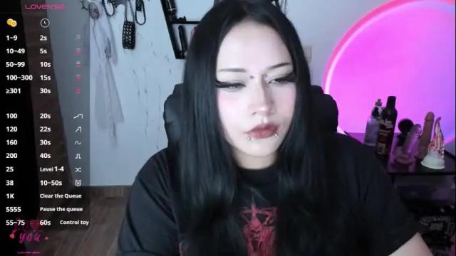 Image 8 of cristal_kosh Stream on Chaturbate on 1 month ago