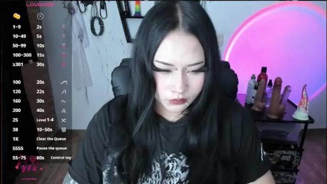 Image 6 of cristal_kosh Stream on Chaturbate on 1 month ago