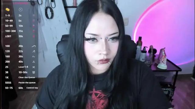 Image 10 of cristal_kosh Stream on Chaturbate on 1 month ago