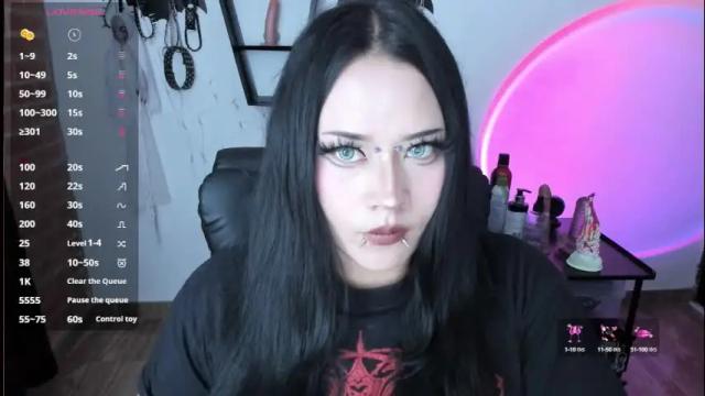 Image 11 of cristal_kosh Stream on Chaturbate on 1 month ago