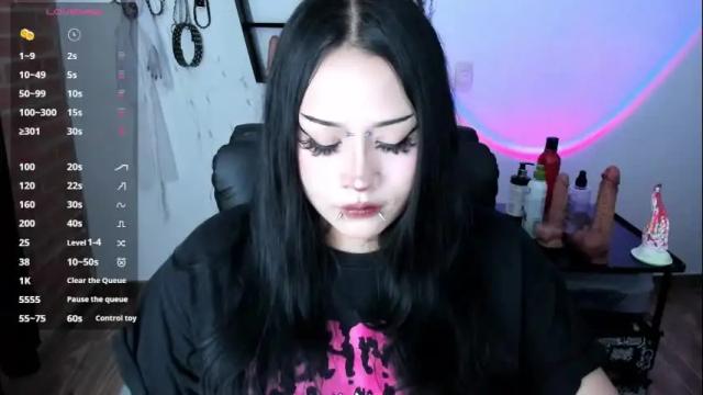 Image 2 of cristal_kosh Stream on Chaturbate on 1 month ago