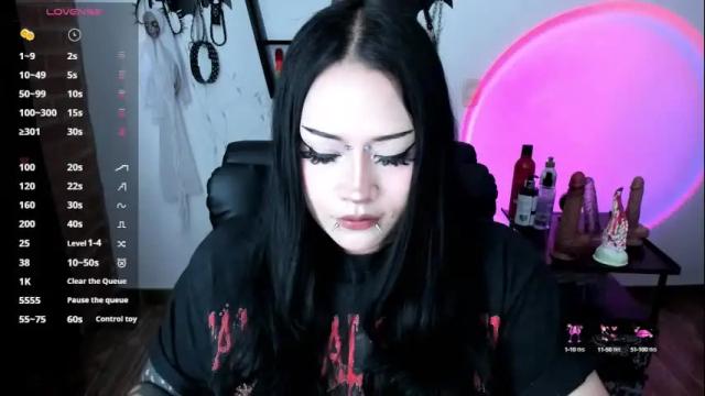 Image 8 of cristal_kosh Stream on Chaturbate on 28 days ago