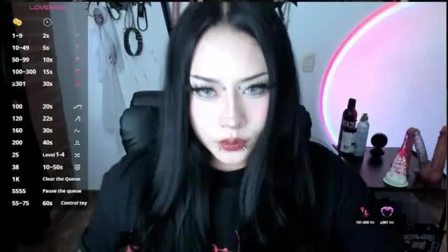 Thumbnail 1, cristal_kosh's Stream at Chaturbate, 26 days ago
