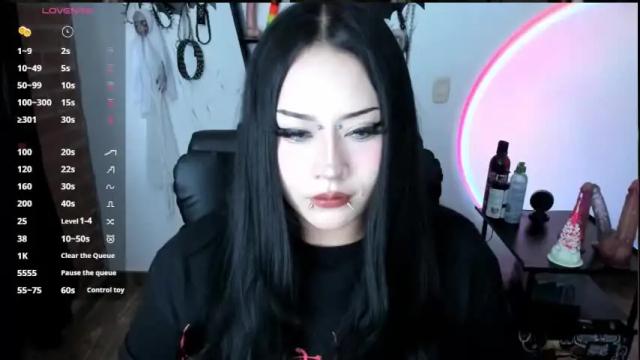 Image 2 of cristal_kosh Stream on Chaturbate on 27 days ago