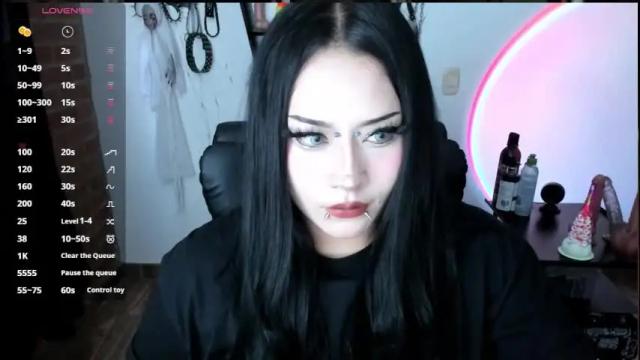 Image 3 of cristal_kosh Stream on Chaturbate on 27 days ago