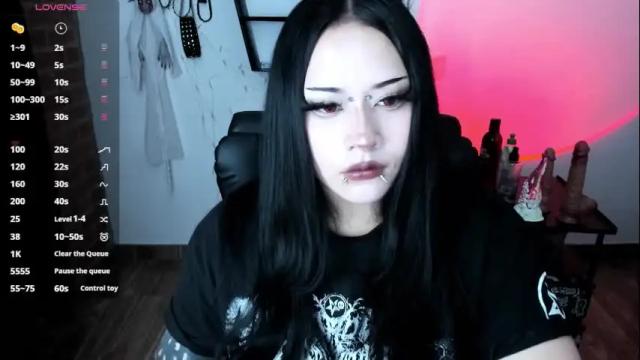 Image 3 of cristal_kosh Stream on Chaturbate on 9 days ago