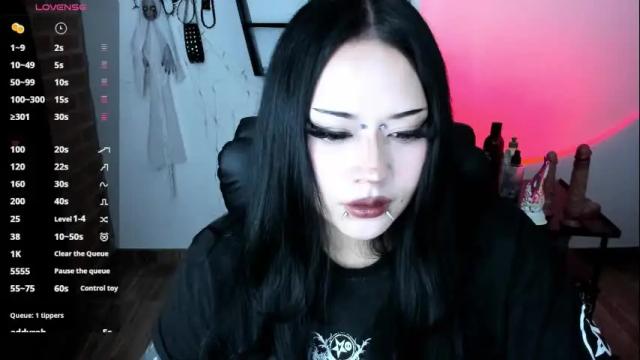 Image 8 of cristal_kosh Stream on Chaturbate on 9 days ago