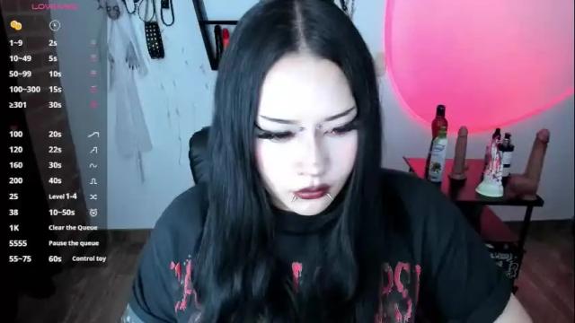 Image 12 of cristal_kosh Stream on Chaturbate on 4 days ago