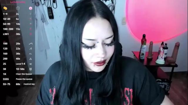 Image 8 of cristal_kosh Stream on Chaturbate on 4 days ago