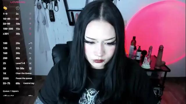 Image 6 of cristal_kosh Stream on Chaturbate on 1 month ago
