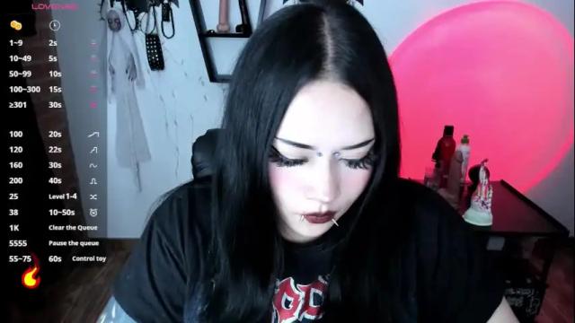 Image 2 of cristal_kosh Stream on Chaturbate on 1 month ago