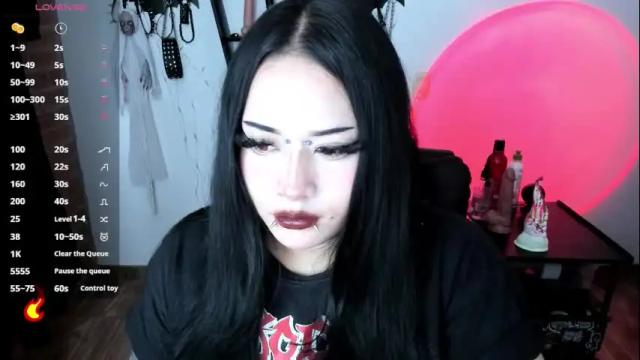 Image 3 of cristal_kosh Stream on Chaturbate on 1 month ago