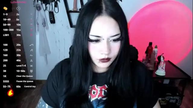 Image 4 of cristal_kosh Stream on Chaturbate on 1 month ago