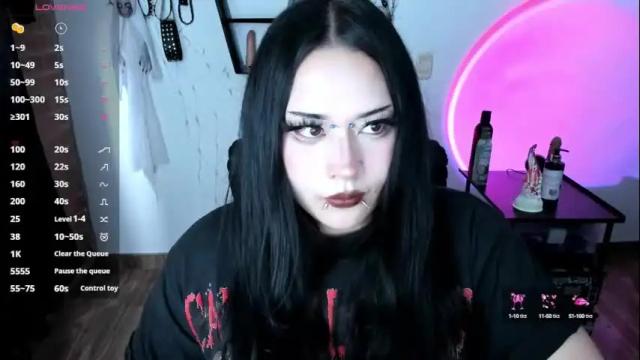 Image 10 of cristal_kosh Stream on Chaturbate on 1 month ago
