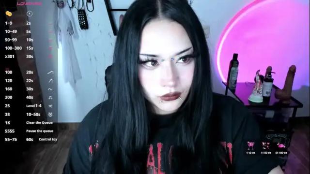 Image 7 of cristal_kosh Stream on Chaturbate on 1 month ago