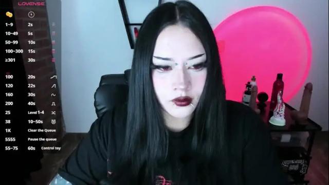 Image 7 of cristal_kosh Stream on Chaturbate on 1 month ago