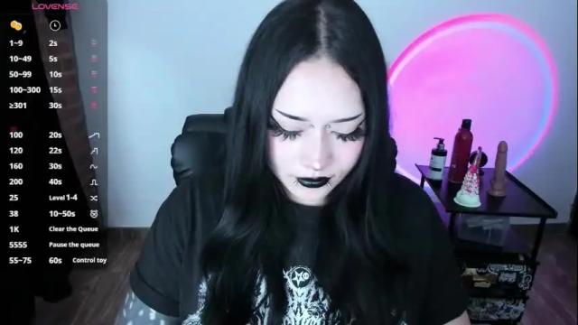 Image 6 of cristal_kosh Stream on Chaturbate on 1 month ago