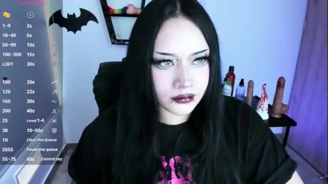 Image 12 of cristal_kosh Stream on Chaturbate on 1 month ago