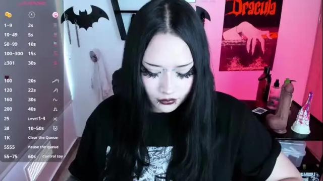 Image 8 of cristal_kosh Stream on Chaturbate on 1 month ago