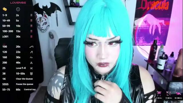Image 2 of cristal_kosh Stream on Chaturbate on 18 days ago