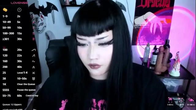 Image 4 of cristal_kosh Stream on Chaturbate on 3 days ago