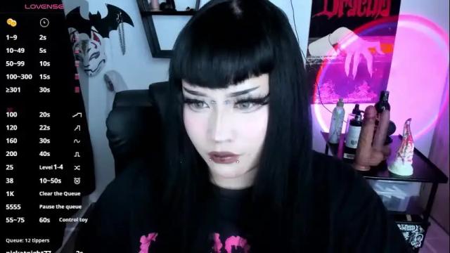 Thumbnail 2, cristal_kosh's Stream at Chaturbate, 13 hours ago