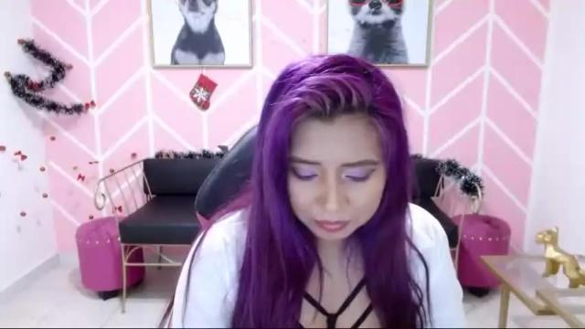 Image 2 of cristal_mayorga Stream on Chaturbate on 17 months ago