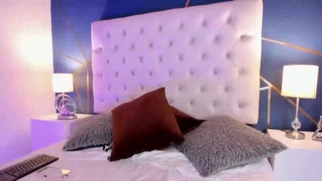 Image 11 of cristal_princess_ Stream on Chaturbate on 13 months ago