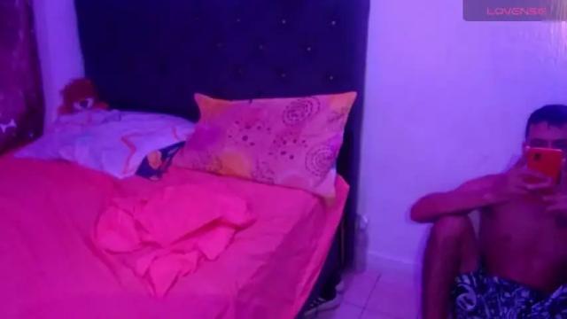 Image 3 of cristal_x_andres Stream on Chaturbate on 12 months ago