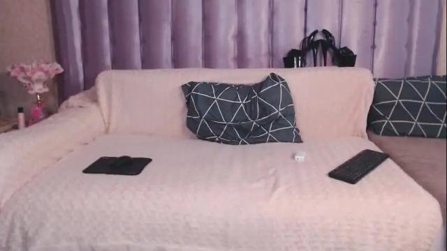 Image 3 of cristalavy Stream on Chaturbate on 10 days ago