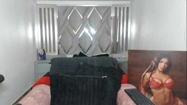 Image 7 of cristalbeautiful1 Stream on Chaturbate on 13 days ago