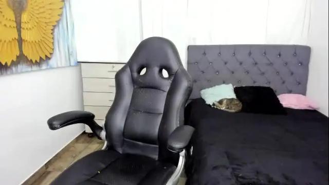 Image 6 of cristalbeautiful1 Stream on Chaturbate on 1 month ago