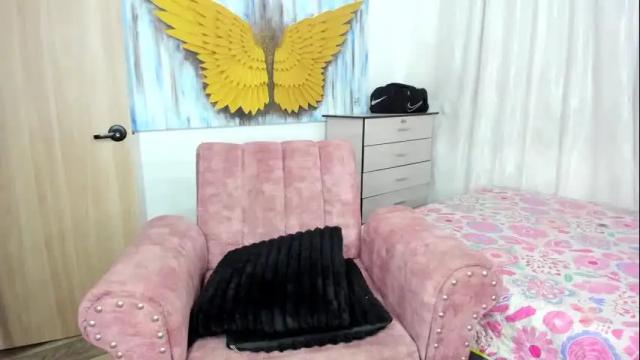 Image 8 of cristalbeautiful1 Stream on Chaturbate on 14 days ago