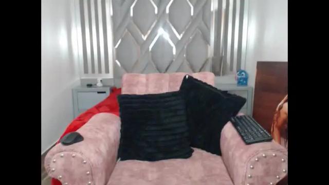 Image 4 of cristalbeautiful1 Stream on Chaturbate on 7 days ago