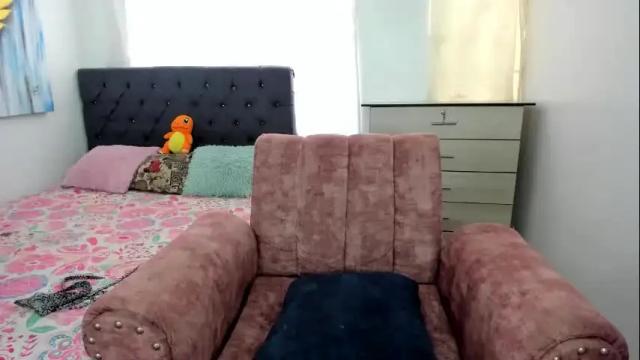 Image 12 of cristalbeautiful1 Stream on Chaturbate on 5 days ago