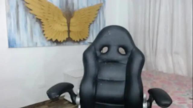 Thumbnail 3, cristalbeautiful1's Stream at Chaturbate, 2 months ago