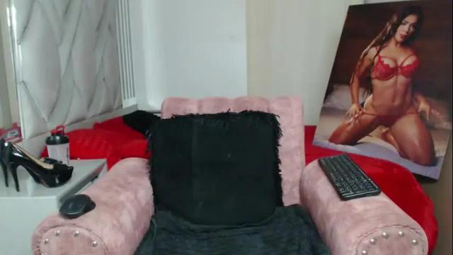 Image 6 of cristalbeautiful1 Stream on Chaturbate on 1 month ago