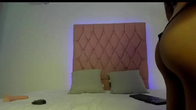 Image 6 of cristalgray Stream on Chaturbate on 13 months ago