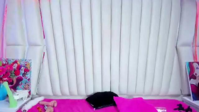 Image 4 of cristalhorny_69 Stream on Chaturbate on 12 months ago