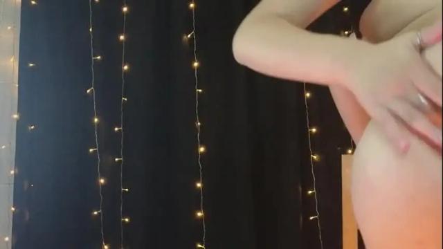 Image 4 of cristalittta Stream on Chaturbate on 2 months ago