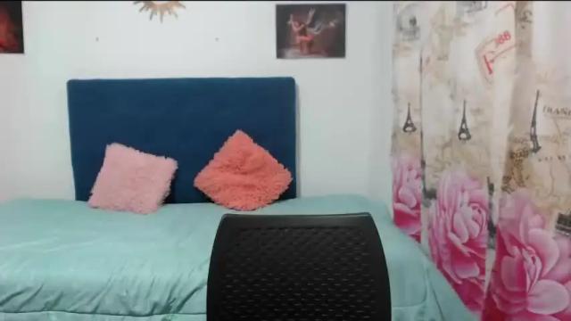 Image 12 of cristallmature Stream on Chaturbate on 19 months ago