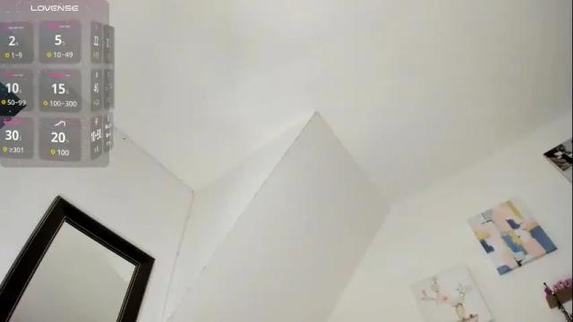 Image 11 of cristalmunez Stream on Chaturbate on 1 month ago