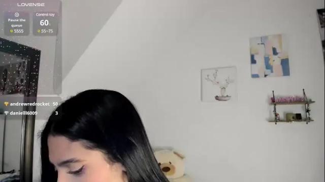 Image 11 of cristalmunez Stream on Chaturbate on 1 month ago