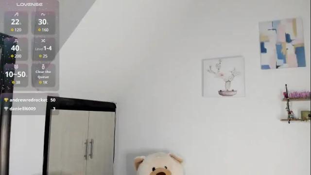 Image 3 of cristalmunez Stream on Chaturbate on 1 month ago